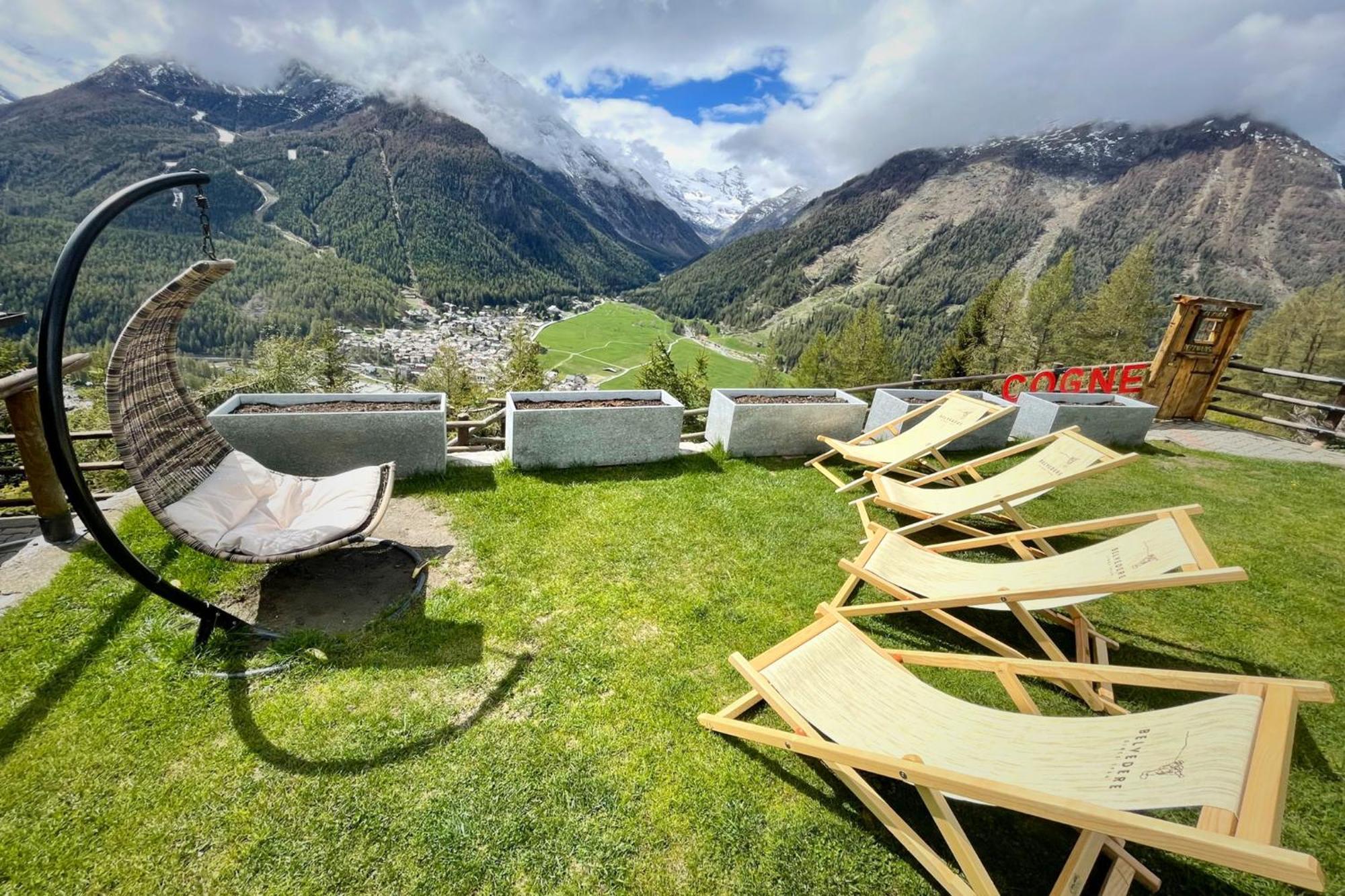 Hotel Belvedere กอนเญ ภายนอก รูปภาพ