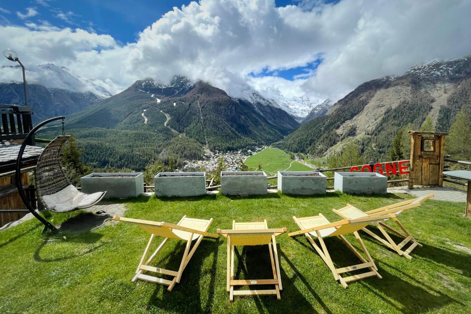 Hotel Belvedere กอนเญ ภายนอก รูปภาพ